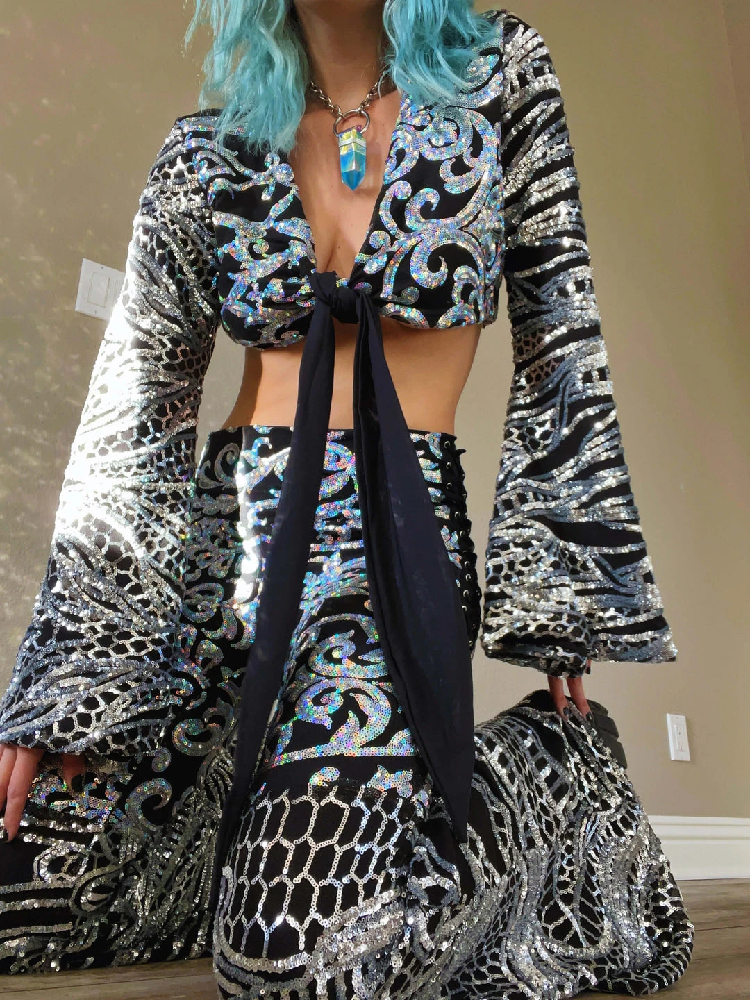 Disco Lemonade Queen Of Pentacles Disco Bell Top DISCO TOPZ 3 Disco Lemonade Queen Of Pentacles Disco Bell Top DISCO TOPZ